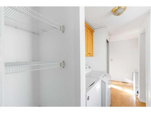 177 Cokerill Crescent, Fort Mcmurray, AB - Indoor Photo Showing Laundry Room