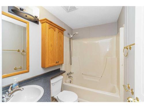 177 Cokerill Crescent, Fort Mcmurray, AB - Indoor Photo Showing Bathroom