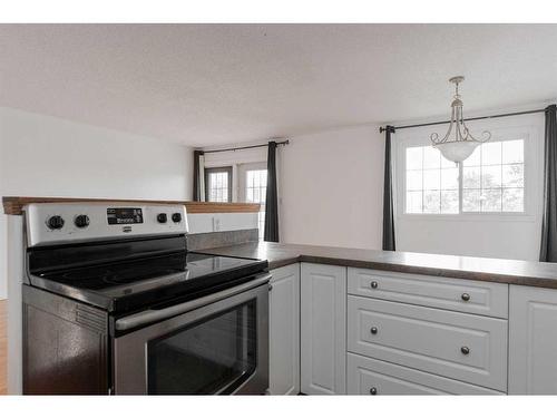 144 Signal Road, Fort Mcmurray, AB - Indoor Photo Showing Kitchen