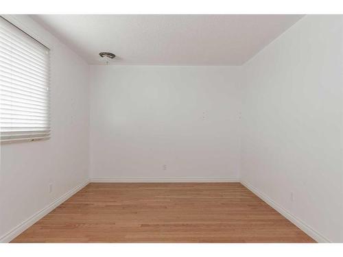 144 Signal Road, Fort Mcmurray, AB - Indoor Photo Showing Other Room