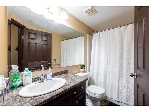 202-10217 Queen Street, Fort Mcmurray, AB - Indoor Photo Showing Bathroom