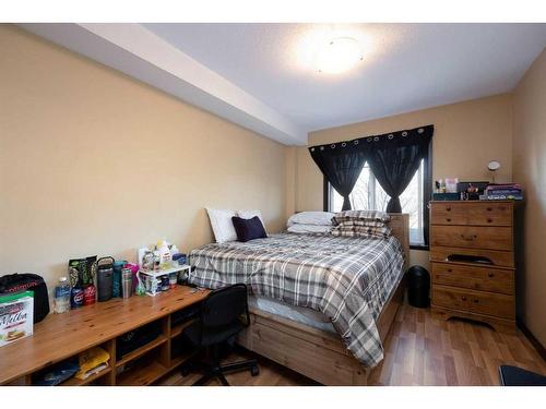 202-10217 Queen Street, Fort Mcmurray, AB - Indoor Photo Showing Bedroom