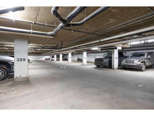 2206-38 Riedel Street, Fort Mcmurray, AB - Indoor Photo Showing Garage