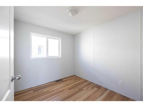 248 Harpe Way, Fort Mcmurray, AB - Indoor Photo Showing Other Room