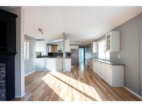 248 Harpe Way, Fort Mcmurray, AB - Indoor Photo Showing Kitchen