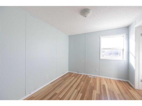 248 Harpe Way, Fort Mcmurray, AB - Indoor Photo Showing Other Room