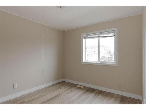 137 Clausen Crescent, Fort Mcmurray, AB - Indoor Photo Showing Other Room