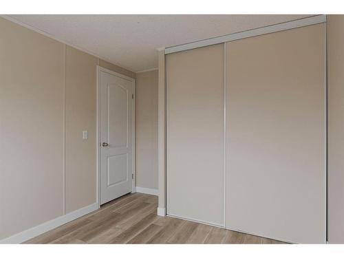 137 Clausen Crescent, Fort Mcmurray, AB - Indoor Photo Showing Other Room