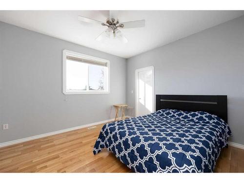 217 Crown Creek Lane, Fort Mcmurray, AB - Indoor Photo Showing Bedroom