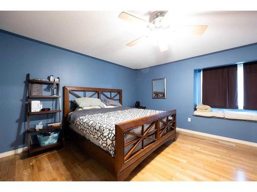 217 Crown Creek Lane, Fort Mcmurray, AB - Indoor Photo Showing Bedroom