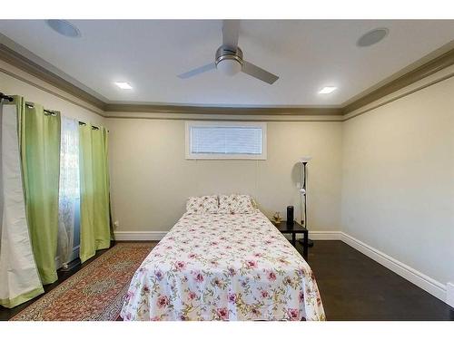 145 Stonecreek Landing, Fort Mcmurray, AB - Indoor Photo Showing Bedroom