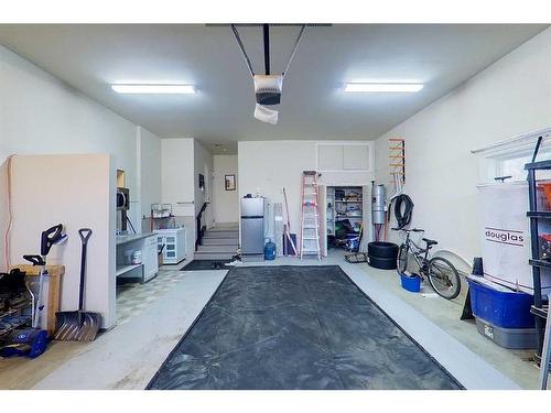 145 Stonecreek Landing, Fort Mcmurray, AB - Indoor Photo Showing Garage