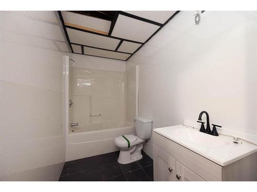 79 Powder Drive, Fort Mcmurray, AB - Indoor Photo Showing Bathroom