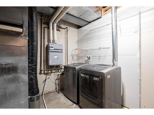 79 Powder Drive, Fort Mcmurray, AB - Indoor Photo Showing Laundry Room