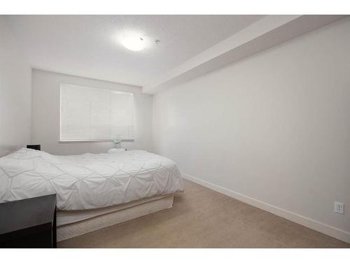 409-136B Sandpiper Road, Fort Mcmurray, AB - Indoor Photo Showing Bedroom