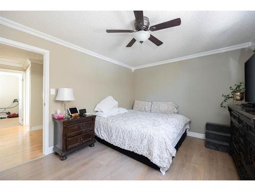 113 Goodwin Place, Fort Mcmurray, AB - Indoor Photo Showing Bedroom