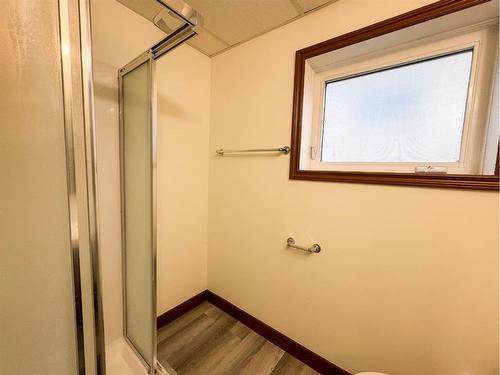 15 Birch Road, Fort Mcmurray, AB - Indoor Photo Showing Bathroom