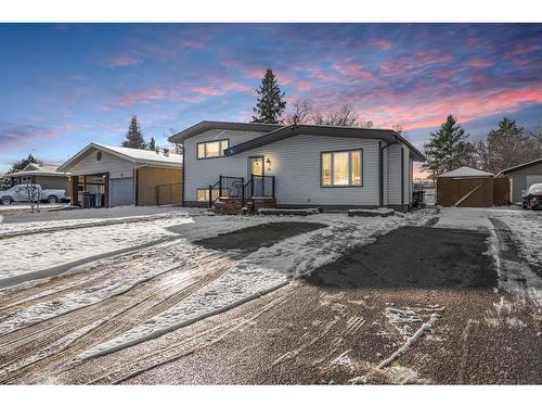 15 Birch Road, Fort Mcmurray, AB - Outdoor With Deck Patio Veranda