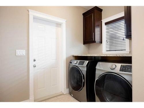 328 Killdeer Way, Fort Mcmurray, AB - Indoor Photo Showing Laundry Room