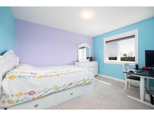 328 Killdeer Way, Fort Mcmurray, AB - Indoor Photo Showing Bedroom