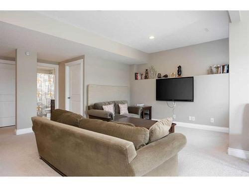 328 Killdeer Way, Fort Mcmurray, AB - Indoor Photo Showing Living Room