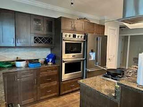 719-8535 Clearwater Drive, Fort Mcmurray, AB - Indoor Photo Showing Kitchen