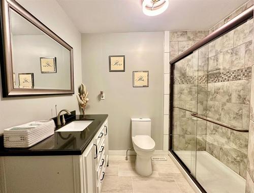 429-14579 Rd 690 Township, Lac La Biche, AB - Indoor Photo Showing Bathroom