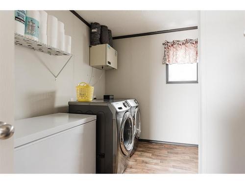 785 Beacon Hill Drive, Fort Mcmurray, AB - Indoor Photo Showing Laundry Room