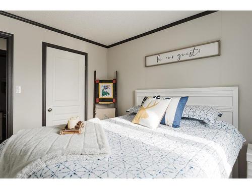 785 Beacon Hill Drive, Fort Mcmurray, AB - Indoor Photo Showing Bedroom