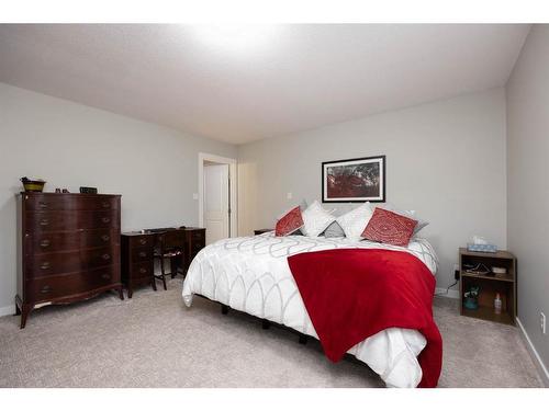 124 Blanchett Road, Fort Mcmurray, AB - Indoor Photo Showing Bedroom