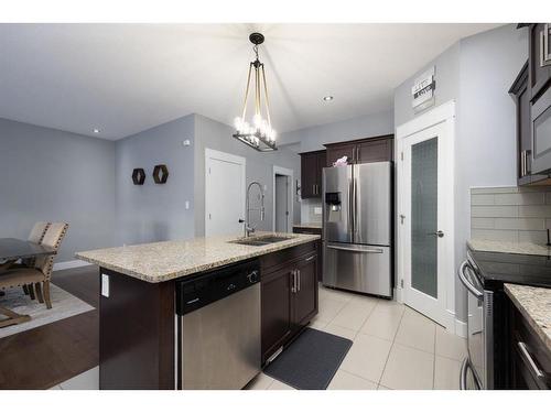 112 Comeau Crescent, Fort Mcmurray, AB - Indoor Photo Showing Kitchen With Double Sink With Upgraded Kitchen