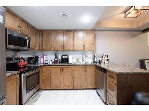 112 Comeau Crescent, Fort Mcmurray, AB - Indoor Photo Showing Kitchen