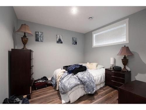 112 Comeau Crescent, Fort Mcmurray, AB - Indoor Photo Showing Bedroom