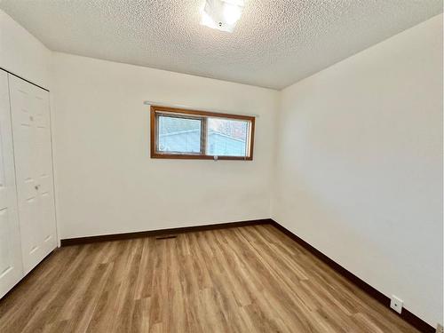 10205 105 Street, Lac La Biche, AB - Indoor Photo Showing Other Room