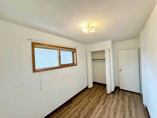 10205 105 Street, Lac La Biche, AB - Indoor Photo Showing Other Room