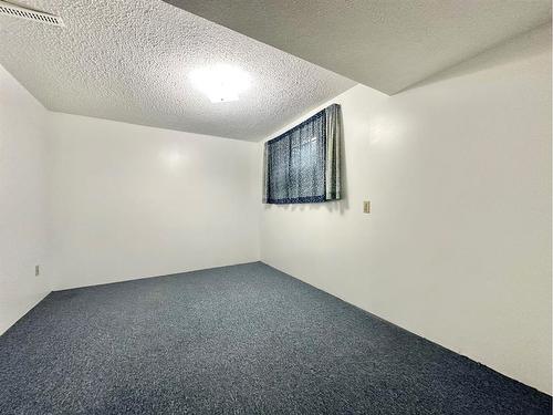 10205 105 Street, Lac La Biche, AB - Indoor Photo Showing Other Room