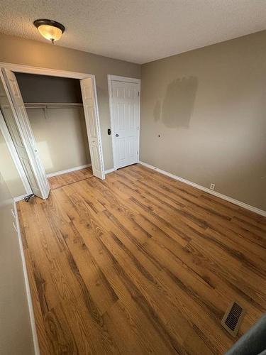 217 Hillcrest Drive, Fort Mcmurray, AB - Indoor Photo Showing Other Room