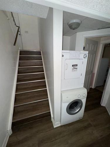 217 Hillcrest Drive, Fort Mcmurray, AB - Indoor Photo Showing Laundry Room