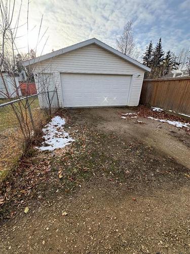 217 Hillcrest Drive, Fort Mcmurray, AB - Outdoor