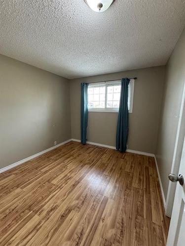 217 Hillcrest Drive, Fort Mcmurray, AB - Indoor Photo Showing Other Room