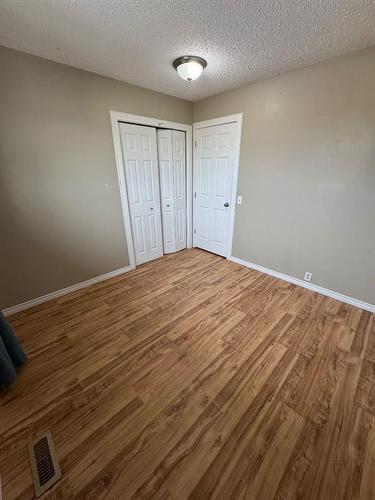 217 Hillcrest Drive, Fort Mcmurray, AB - Indoor Photo Showing Other Room