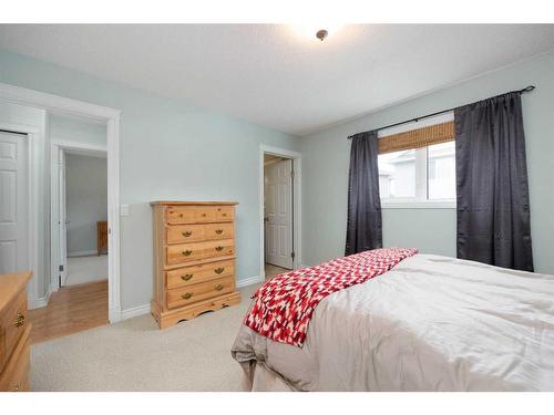 197 Swanson Crescent, Fort Mcmurray, AB - Indoor Photo Showing Bedroom