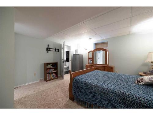 197 Swanson Crescent, Fort Mcmurray, AB - Indoor Photo Showing Bedroom