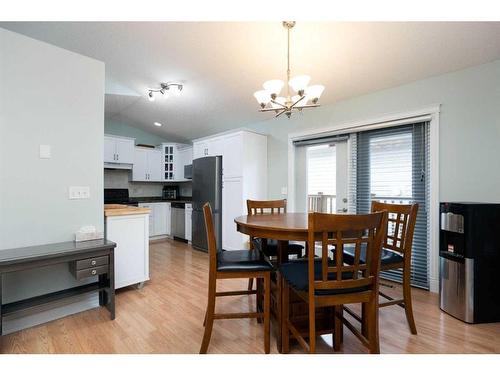 197 Swanson Crescent, Fort Mcmurray, AB - Indoor Photo Showing Dining Room