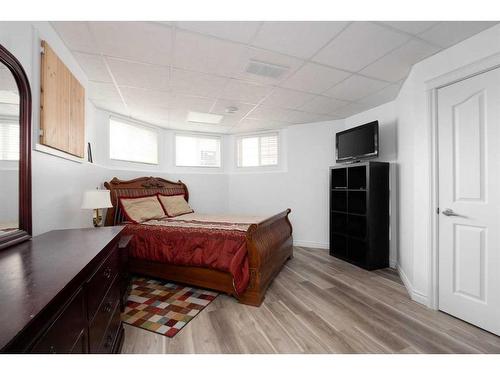 193 Elm Street Nw, Fort Mcmurray, AB - Indoor Photo Showing Bedroom