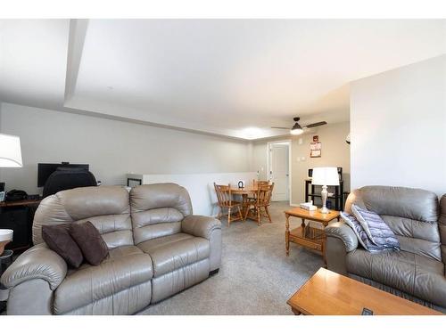 324-201 Abasand Drive, Fort Mcmurray, AB - Indoor Photo Showing Living Room