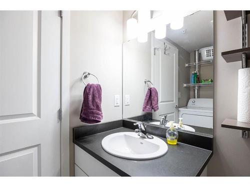 324-201 Abasand Drive, Fort Mcmurray, AB - Indoor Photo Showing Bathroom