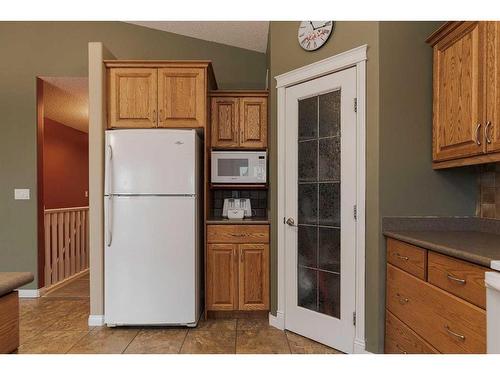 113 Paris Crescent, Fort Mcmurray, AB - Indoor Photo Showing Kitchen