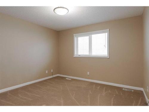 113 Paris Crescent, Fort Mcmurray, AB - Indoor Photo Showing Other Room