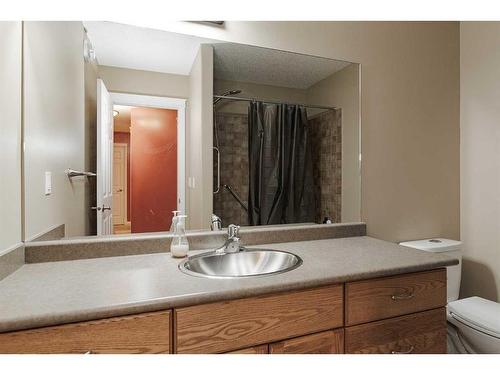 113 Paris Crescent, Fort Mcmurray, AB - Indoor Photo Showing Bathroom